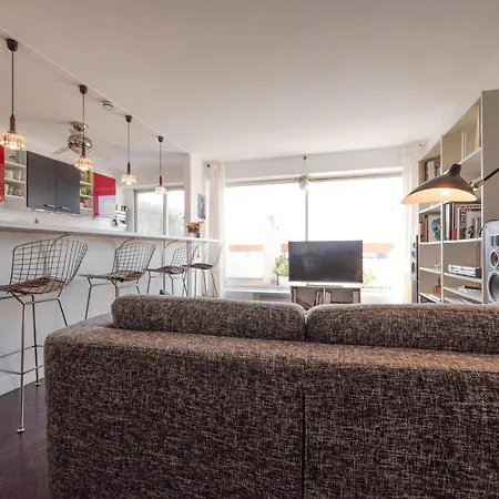 Amazing View In - Area Apartment